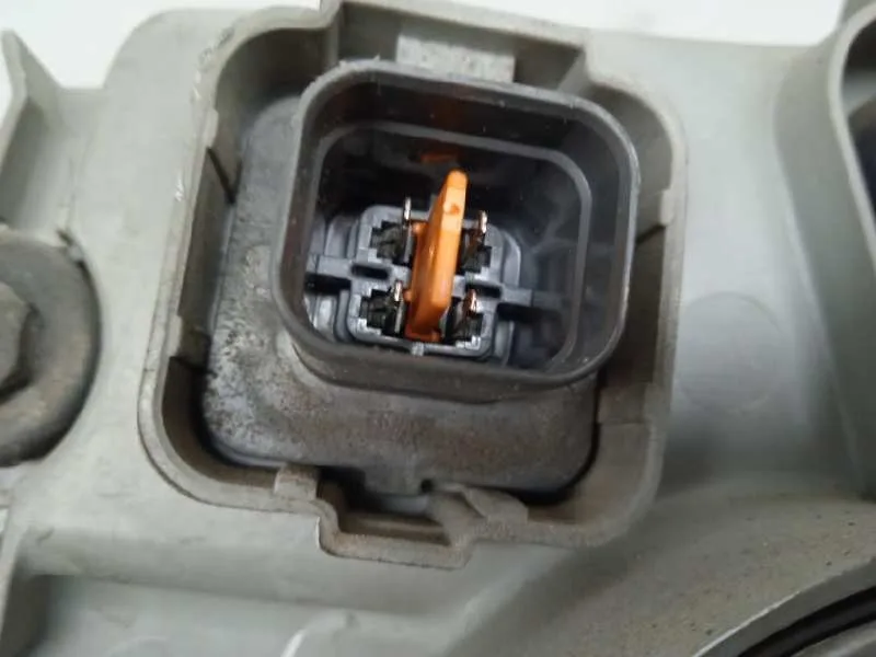 Faro Derecho para Kia Carnival Ii