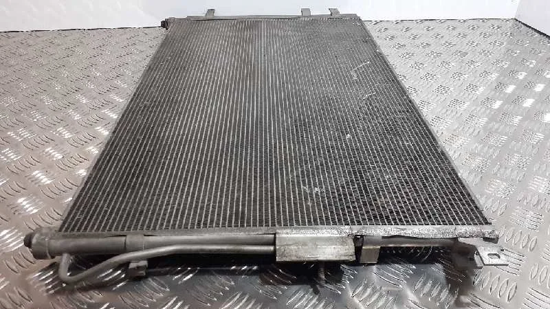 Condensador / Radiador Aire Acondicionado para Kia Carnival