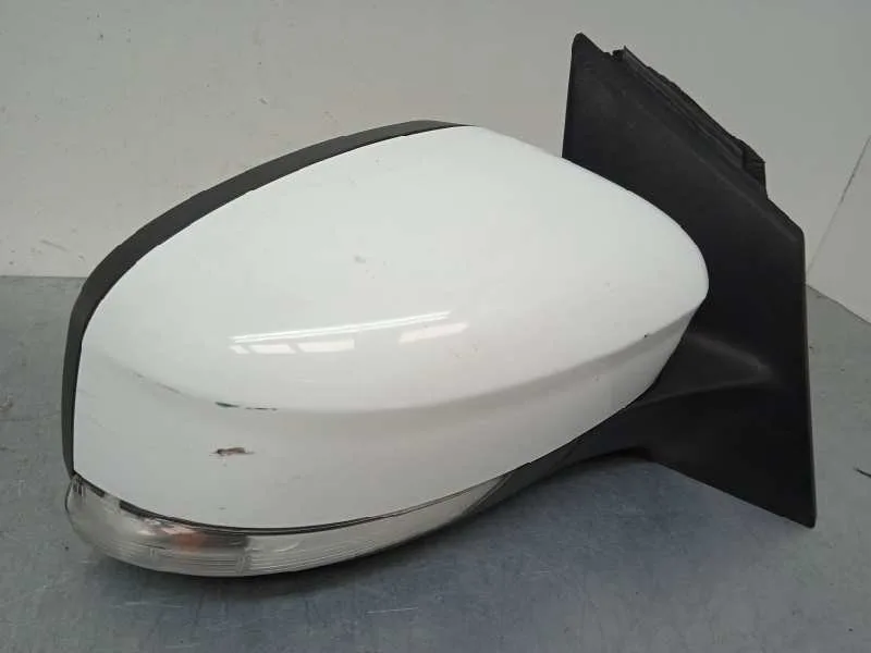 Retrovisor Derecho para Ford Focus Lim.