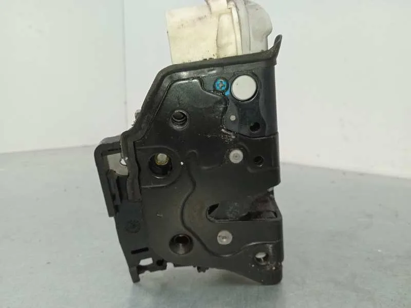 Cerradura Puerta Delantera Izquierda para Volkswagen Passat Berlina (3C2)