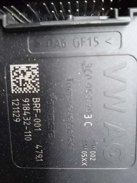 Elevalunas Delantero Izquierdo para Volkswagen Passat Lim. (362)