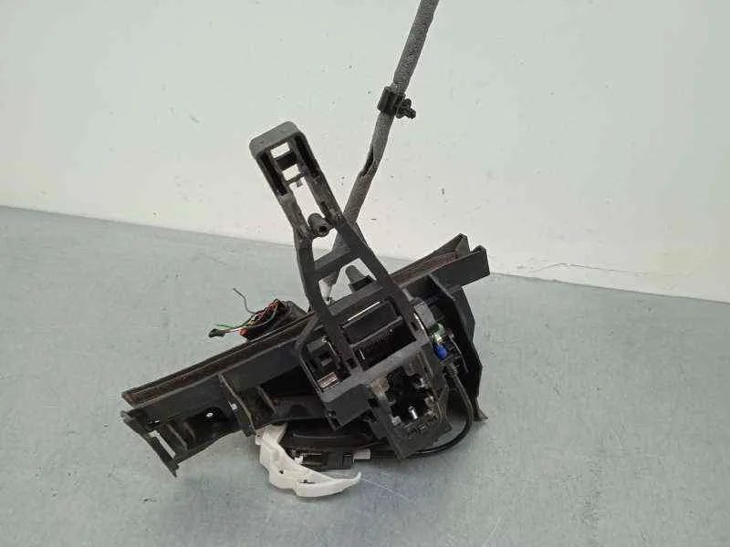Cerradura Puerta Trasera Izquierda para Ford Focus Lim.