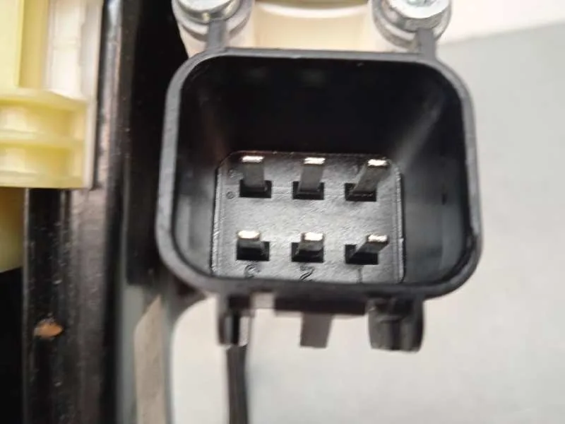 Elevalunas Delantero Derecho para Ford Focus Lim.