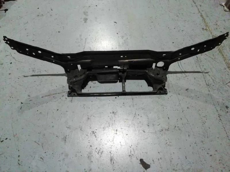 Travesano Superior para Volvo S60 Berlina
