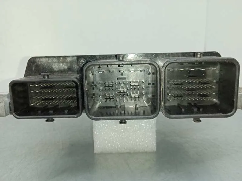 Centralita Motor Uce para Ford Focus Lim. (Cb8)