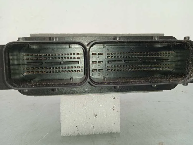 Centralita Motor Uce para Seat Ibiza (6P1)