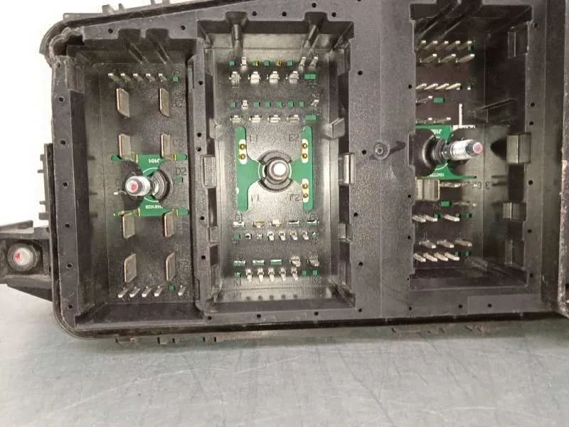 Caja Reles / Fusibles para Kia Carnival