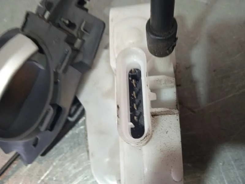 Cerradura Puerta Delantera Izquierda para Citroën C3