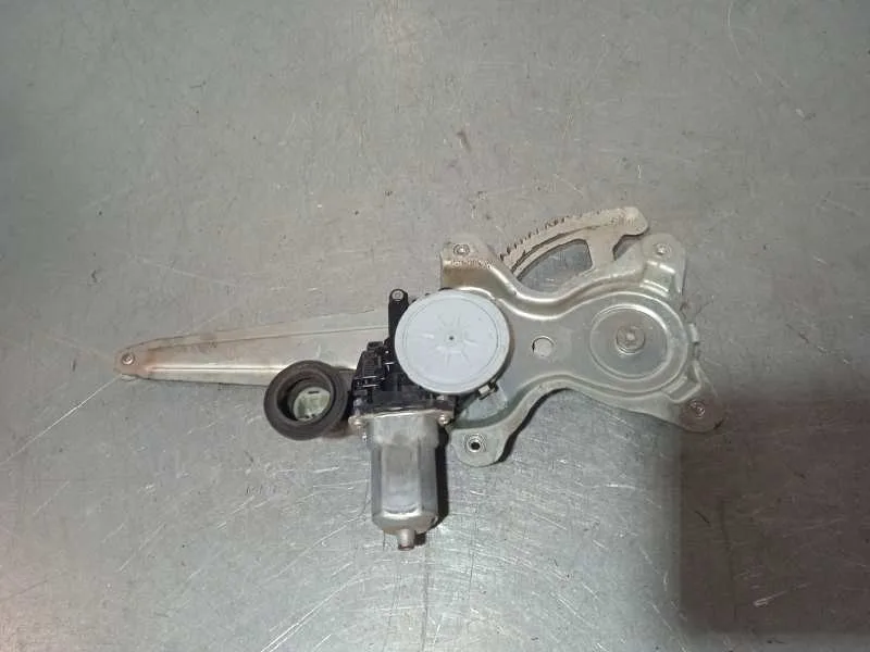 Elevalunas Trasero Derecho para Toyota Rav 4 (A3)