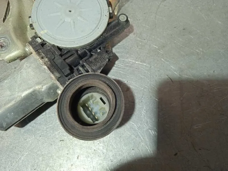 Elevalunas Delantero Derecho para Toyota Rav 4 (A3)