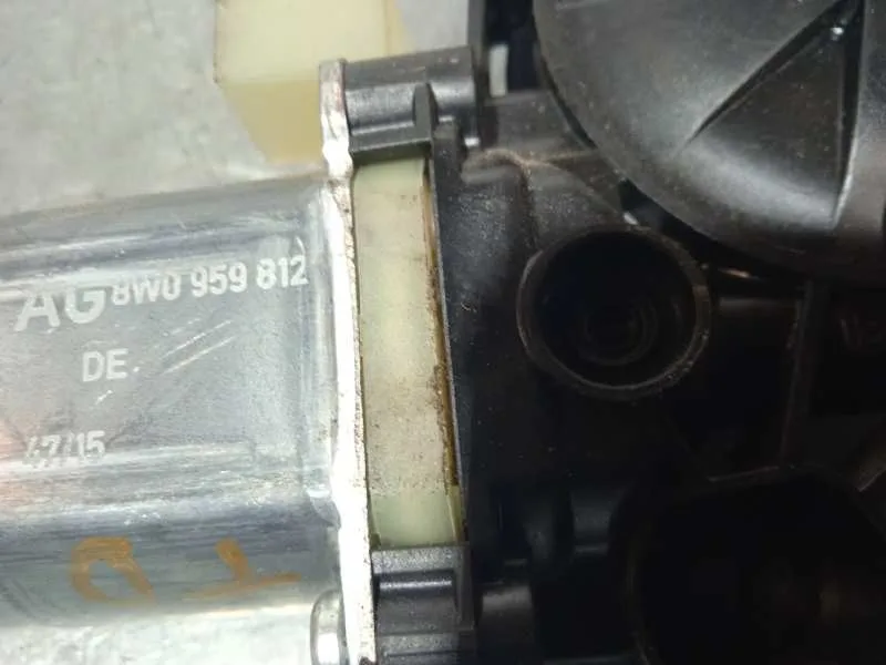 Motor Elevalunas Trasero Derecho para Audi A4 Berlina (8W2)