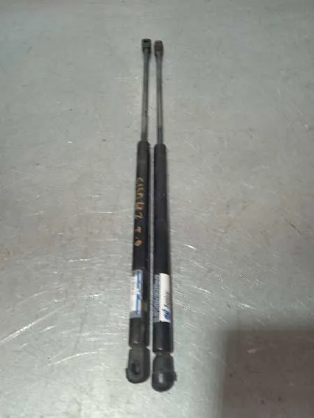 Amortiguadores Maletero / Porton para Ford Mondeo Berlina (Gd)