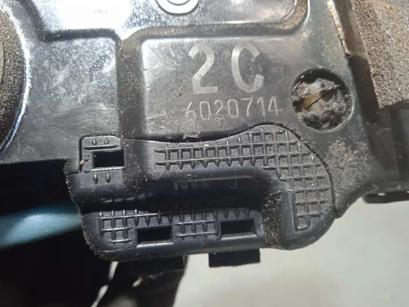 Cerradura Puerta Trasera Derecha para Toyota Rav 4 (A3)