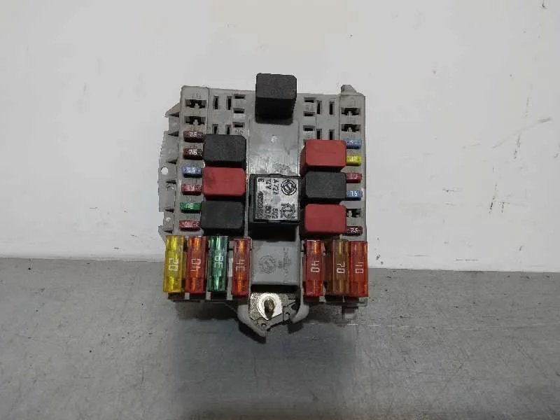 Caja Reles / Fusibles para Fiat Doblo (119)