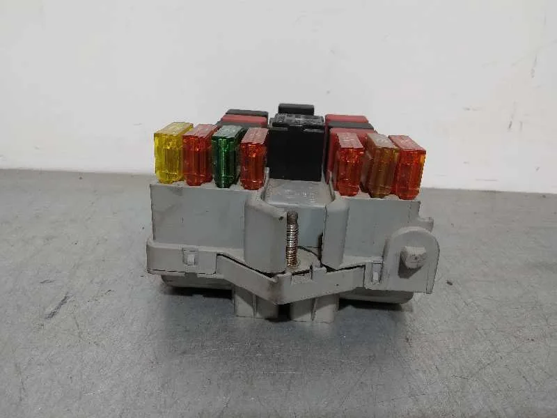 Caja Reles / Fusibles para Fiat Doblo (119)