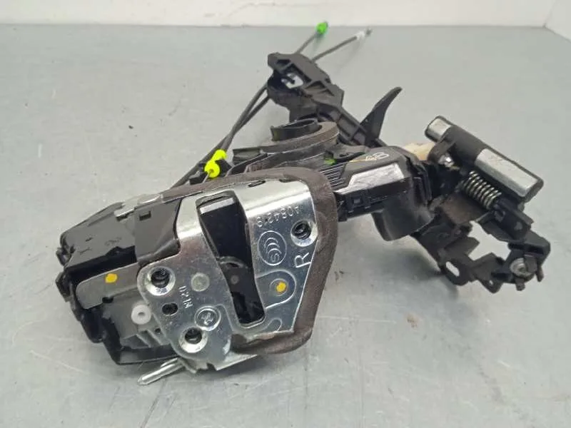Cerradura Puerta Delantera Derecha para Toyota Auris