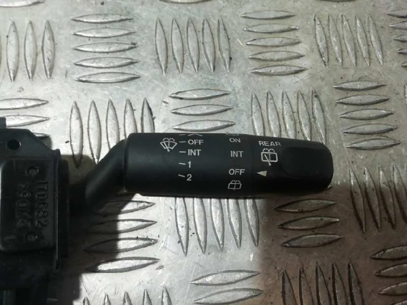 Mando Limpia para Mazda 3 Berlina (Bk)