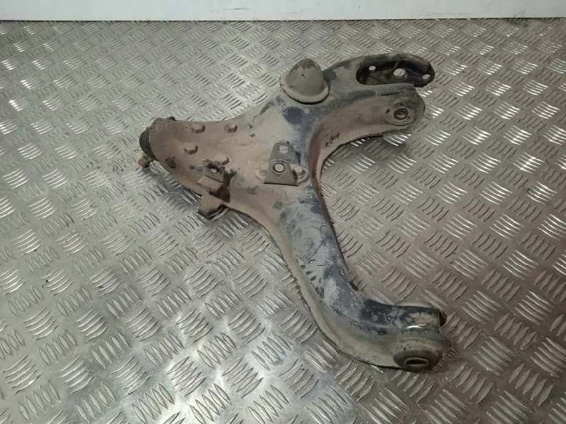 Brazo Suspension Inferior Delantero Derecho para Mitsubishi L 200 (K6/7)