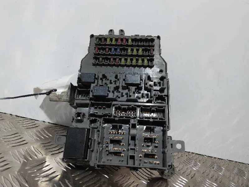 Caja Reles / Fusibles para Honda Accord Berlina (Cl/Cn)