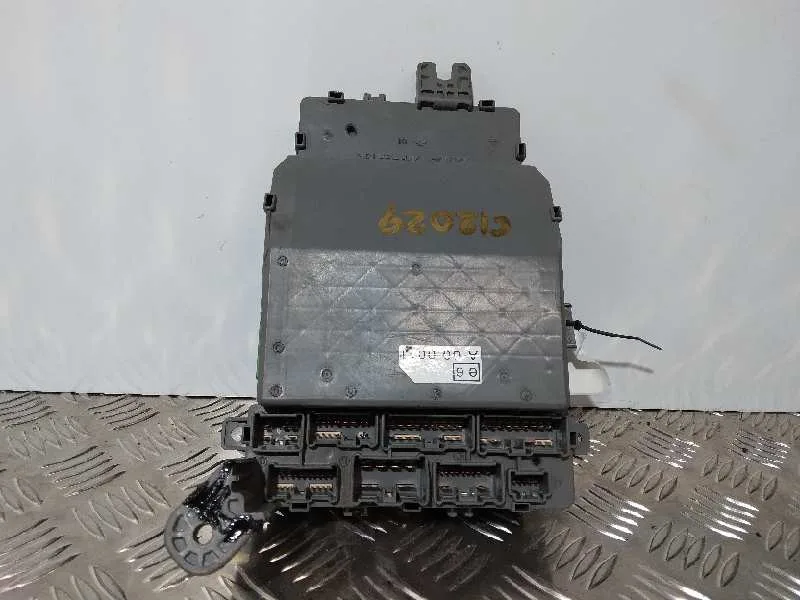 Caja Reles / Fusibles para Honda Accord Berlina (Cl/Cn)