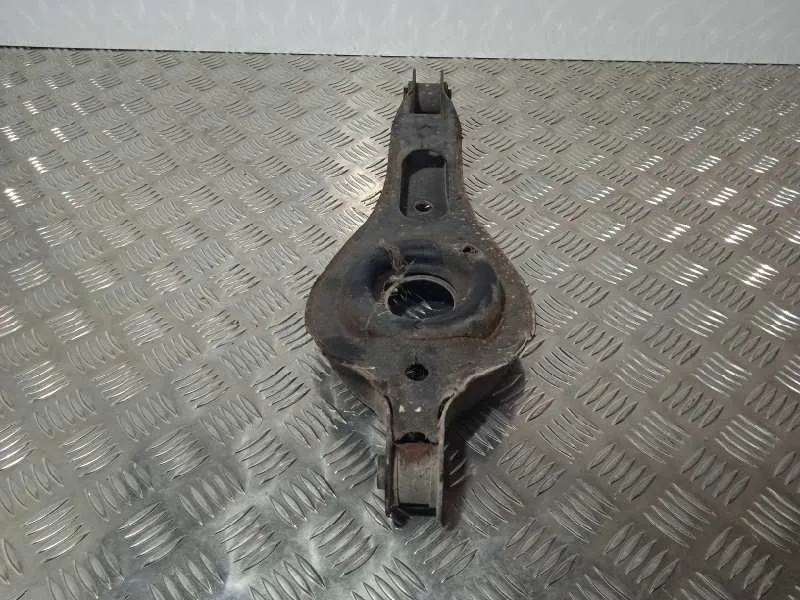 Brazo Suspension Inferior Trasero Derecho para Ford Kuga (Cbv)