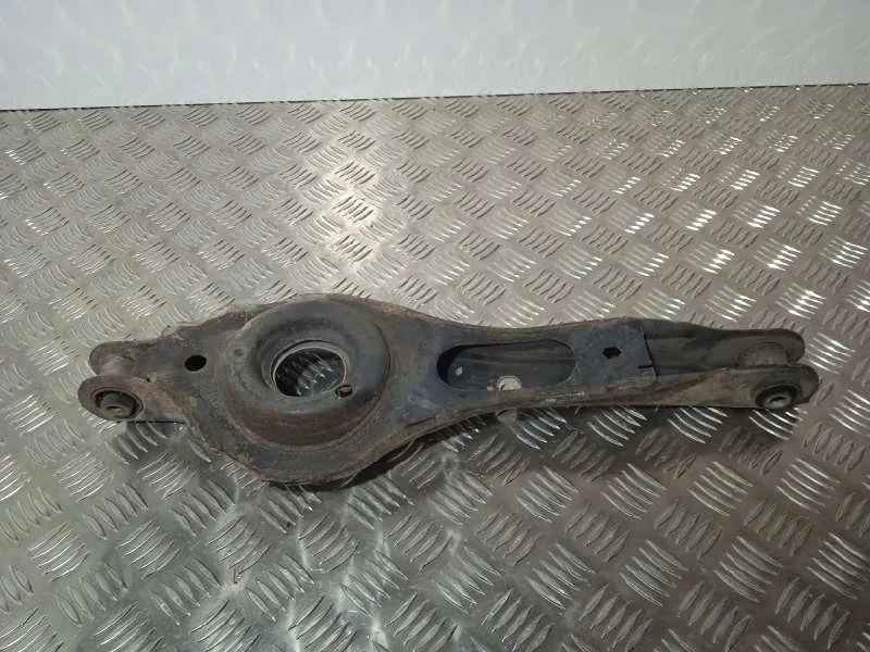 Brazo Suspension Inferior Trasero Izquierdo para Ford Kuga (Cbv)