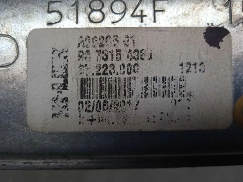 Elevalunas Delantero Derecho para Peugeot 208