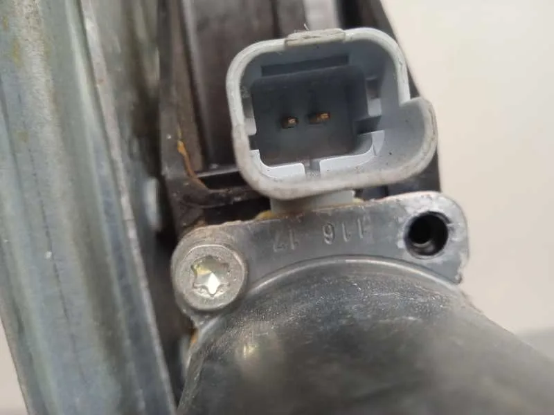 Elevalunas Delantero Derecho para Peugeot 208