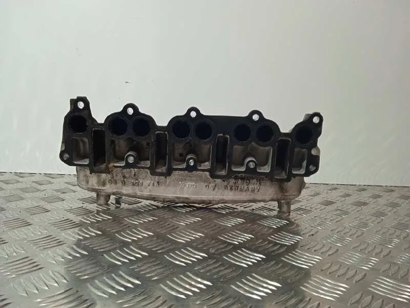 Colector Admision para Volkswagen Golf V Berlina (1K1)