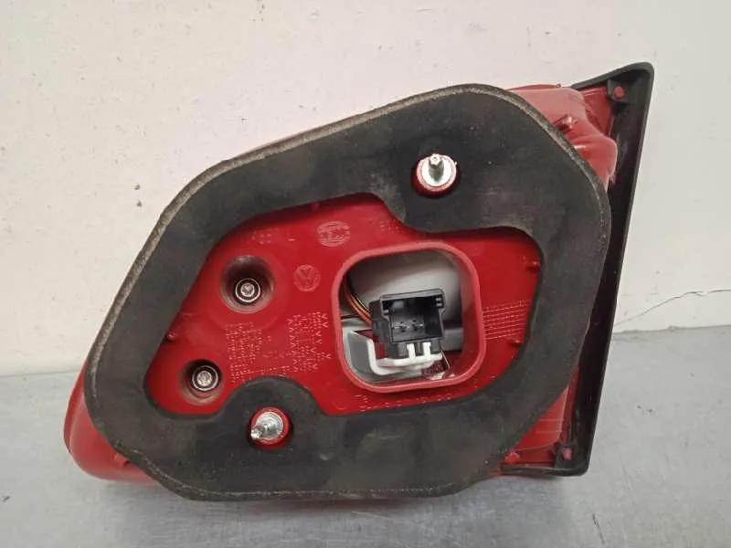 Piloto Trasero Izquierdo Interior para Volkswagen Passat Lim. (362)