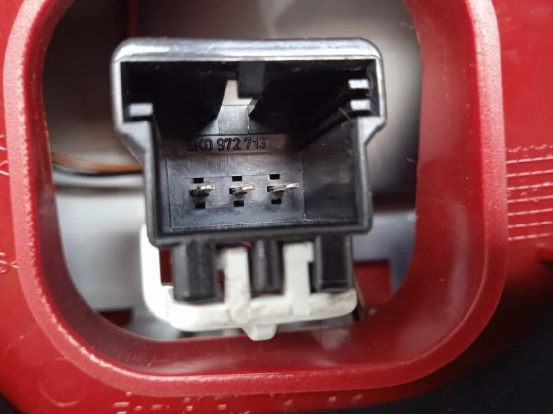 Piloto Trasero Izquierdo Interior para Volkswagen Passat Lim. (362)
