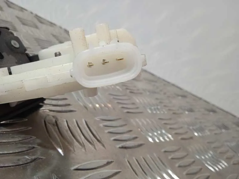 Cerradura Maletero / Porton para Toyota Yaris