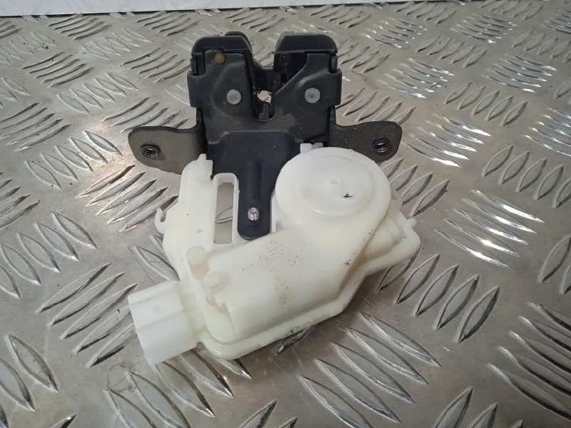 Cerradura Maletero / Porton para Toyota Yaris