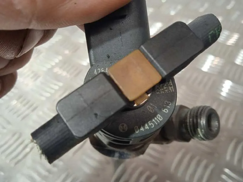 Inyector para Toyota Avensis
