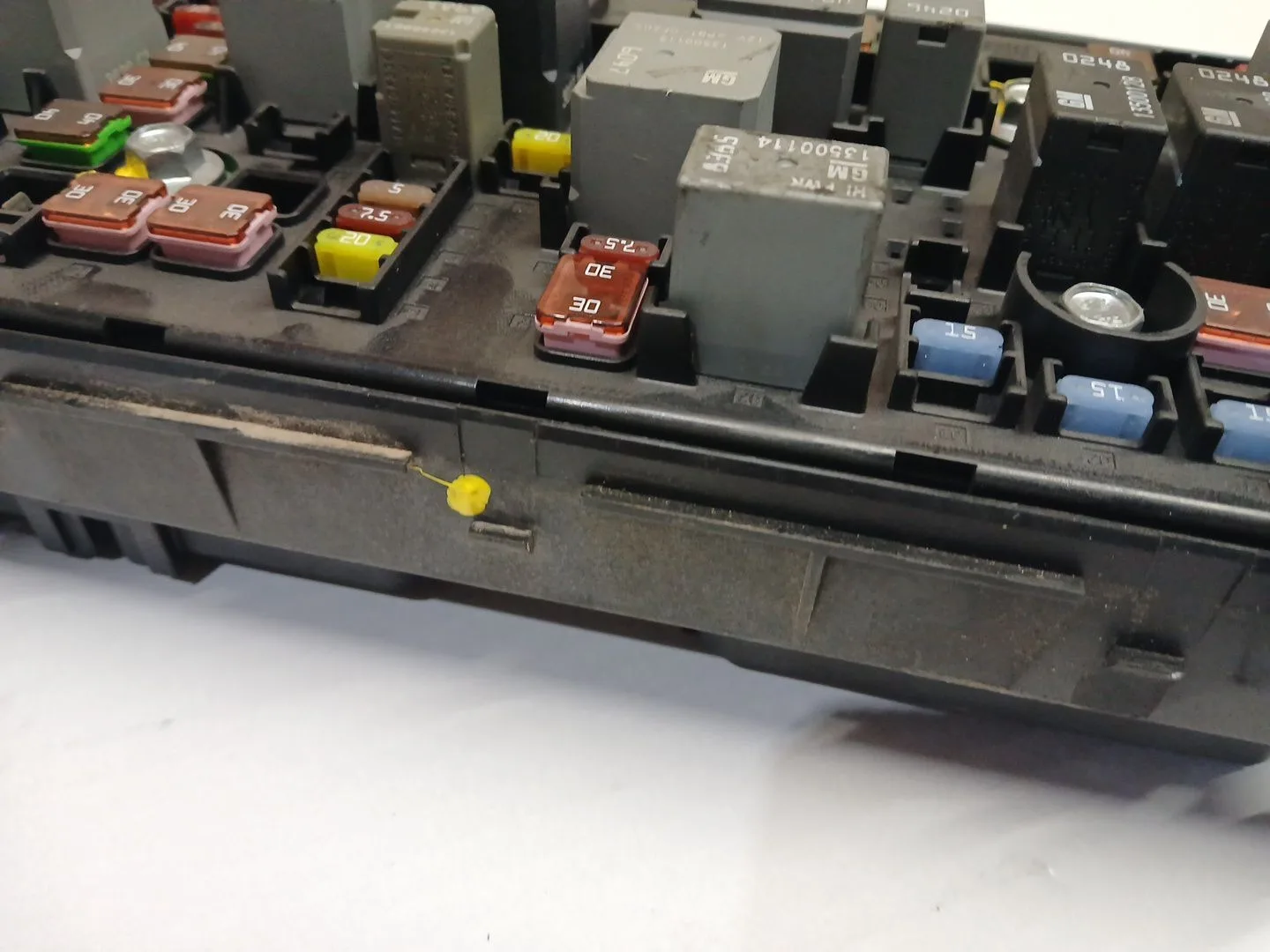 Caja Reles / Fusibles para Chevrolet Cruze Station Wagon