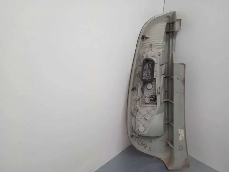 Piloto Trasero Derecho para Skoda Roomster (5J7)