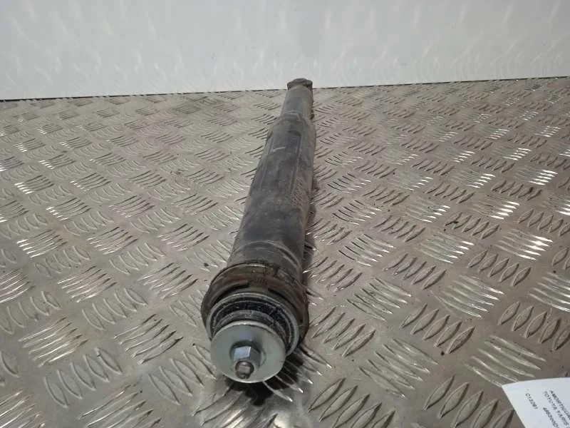 Amortiguador Trasero Izquierdo para Toyota Yaris (Ksp9/Scp9/Nlp9)