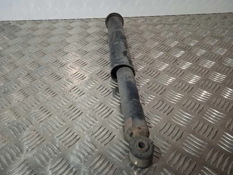Amortiguador Trasero Izquierdo para Toyota Yaris (Ksp9/Scp9/Nlp9)