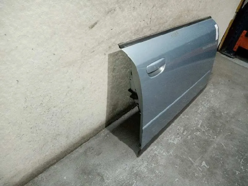 Puerta Delantera Derecha para Audi A4 Berlina (8E)
