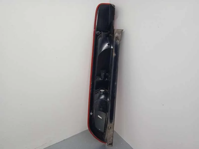 Piloto Trasero Derecho para Ford Focus Lim. (Cb4)