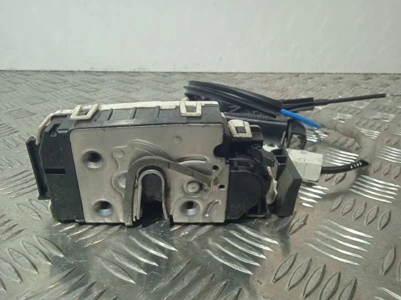 Cerradura Puerta Trasera Derecha para Mercedes-Benz Clase C (W204) Lim.