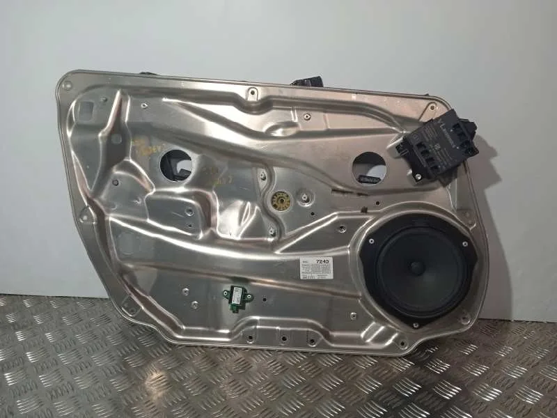 Elevalunas Delantero Izquierdo para Mercedes-Benz Clase C (W204) Lim.