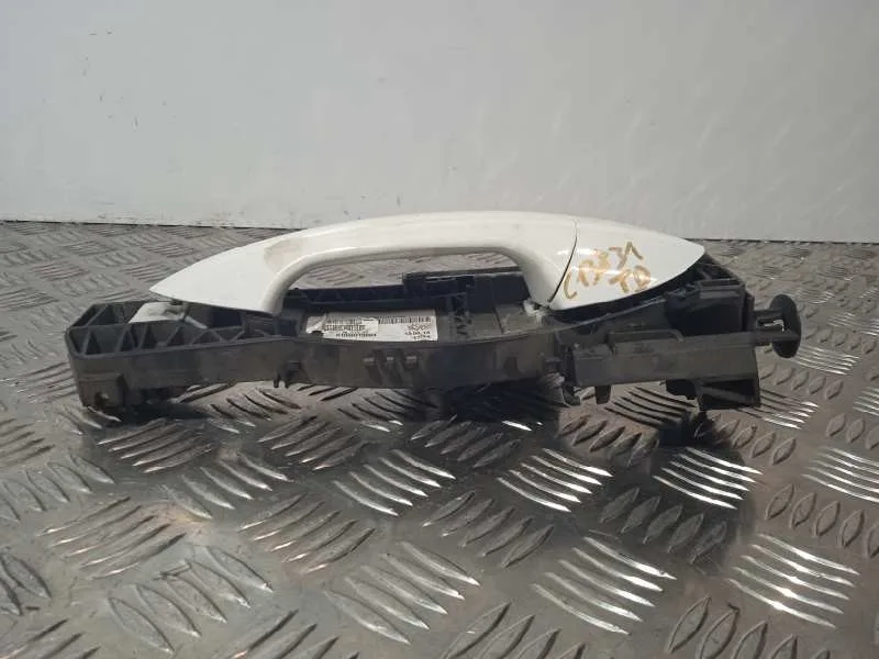 Maneta Exterior Trasera Derecha para Mercedes-Benz Clase C (W204) Lim.