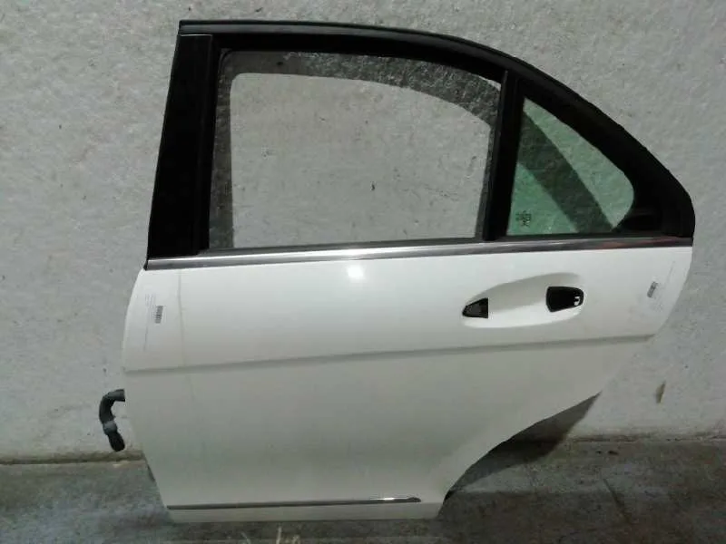 Puerta Trasera Izquierda para Mercedes-Benz Clase C (W204) Lim.