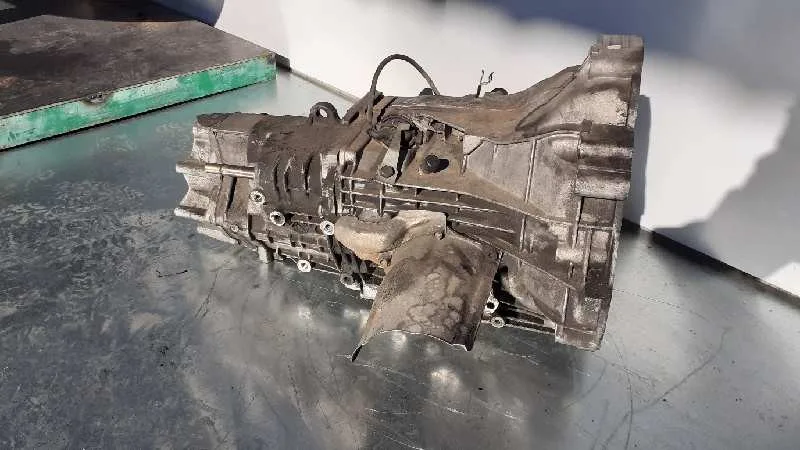 Caja Cambios para Volkswagen Passat Berlina (3B2)