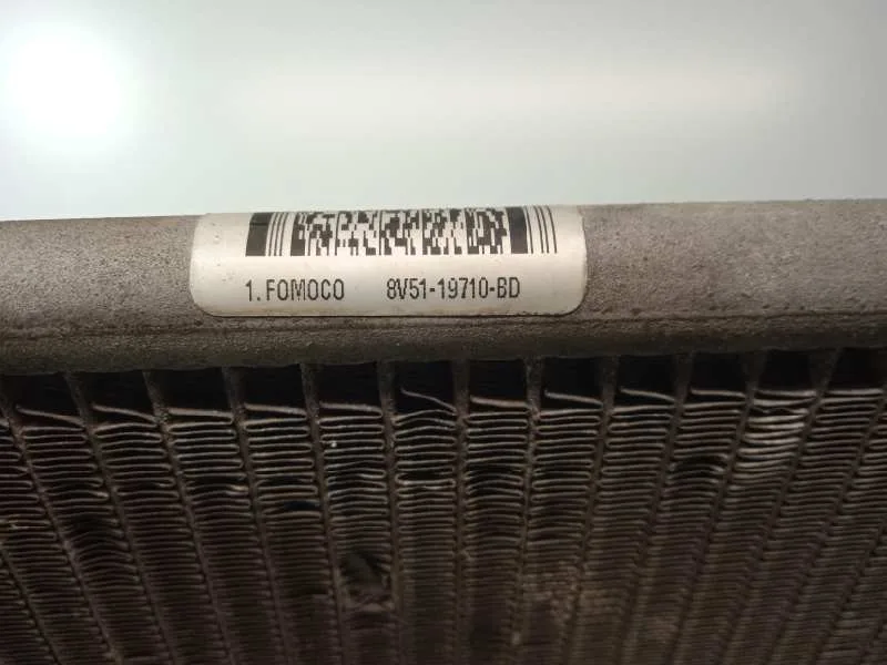 Condensador / Radiador Aire Acondicionado para Ford Fiesta (Cb1)