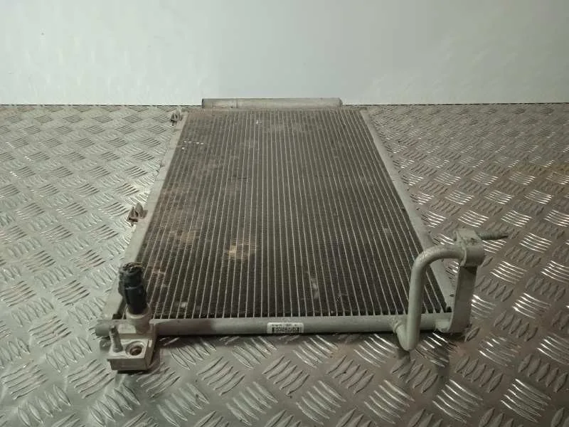Condensador / Radiador Aire Acondicionado para Ford Fiesta (Cb1)