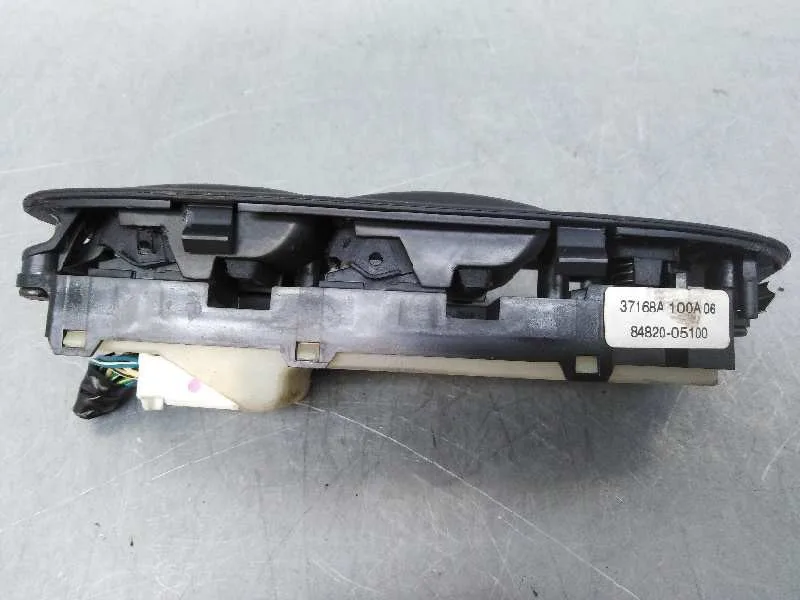 Mando Elevalunas Delantero Izquierdo para Toyota Avensis Berlina (T25)