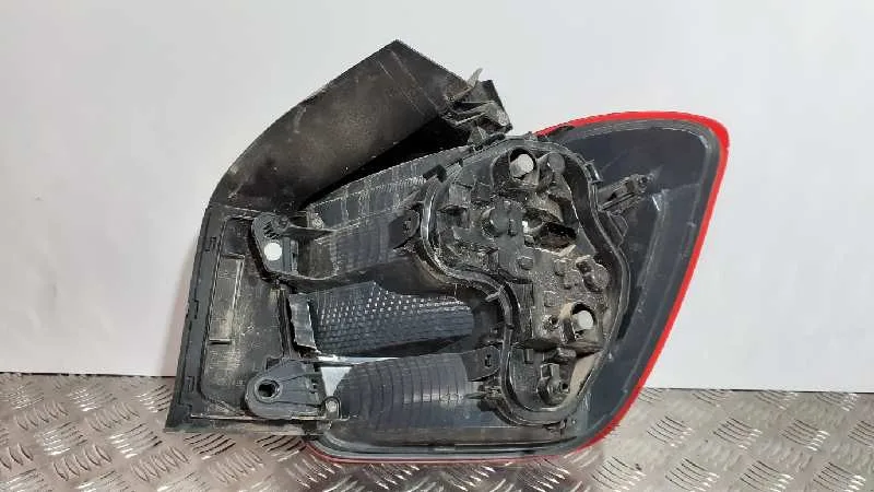Piloto Trasero Izquierdo para Bmw Serie 1 Lim. (F20)