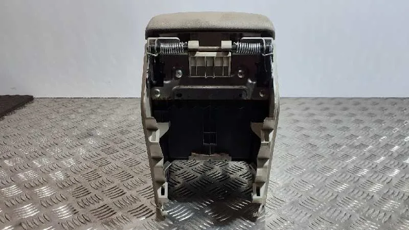 Apoyabrazos Central para Subaru Legacy Lim. B14
